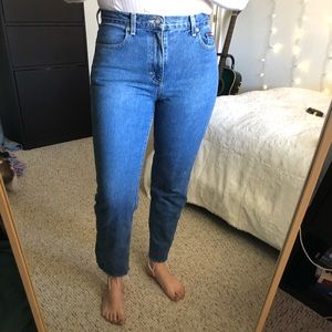 VINTAGE Tommy Hilfiger cut off jeans